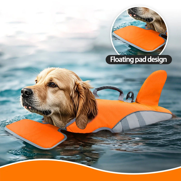 Schwimmweste für Hunde im Haifisch-Look